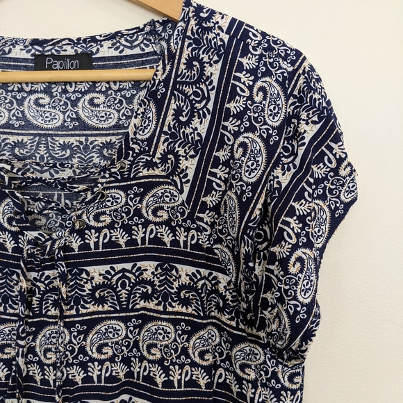 Papillon Paisley Print Lace Up Neckline T-Shirt - Picture 3 of 13